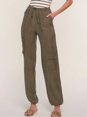 HEARTLOOM Keri Pant In Moss